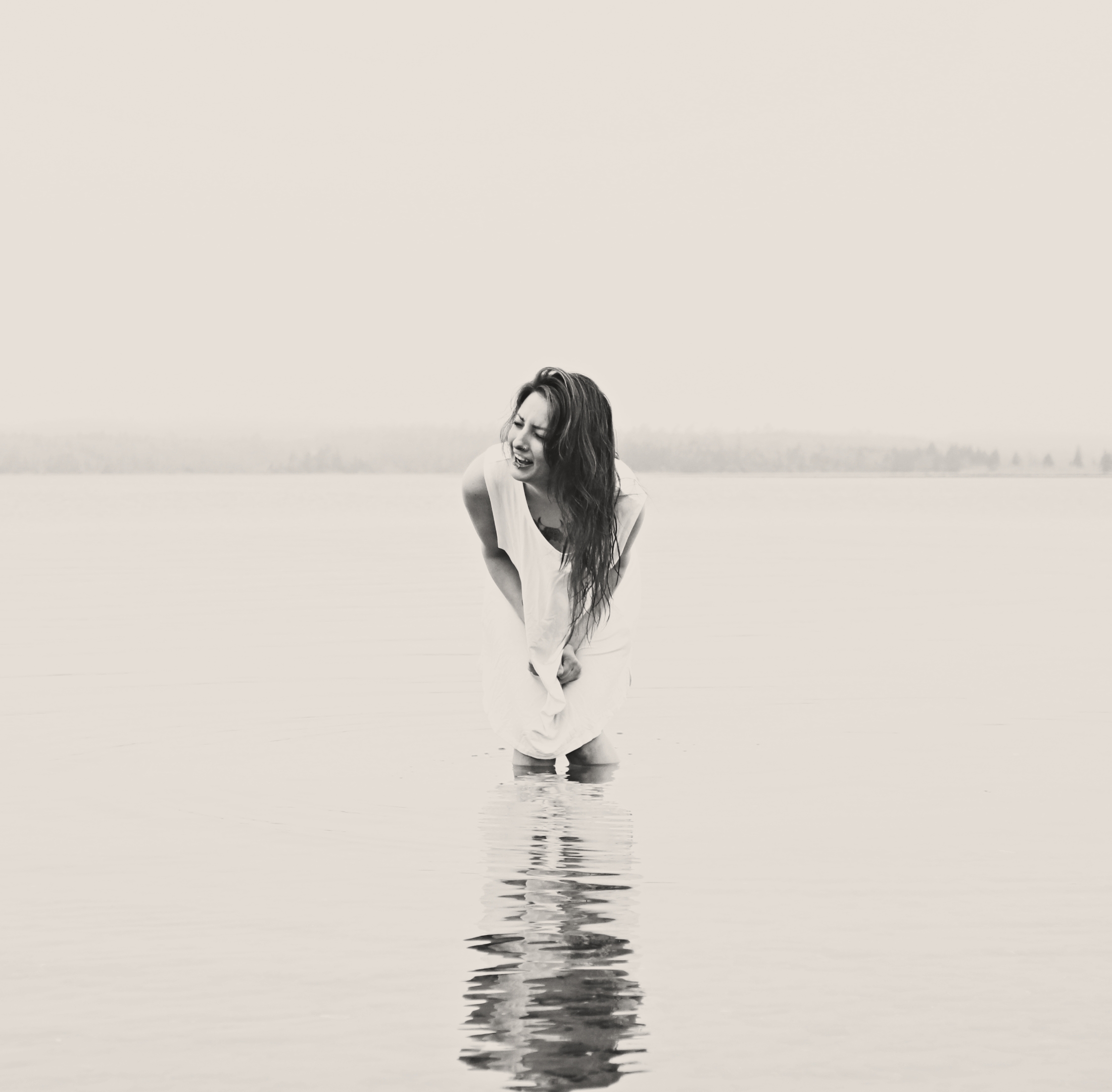 portrait girl water 01