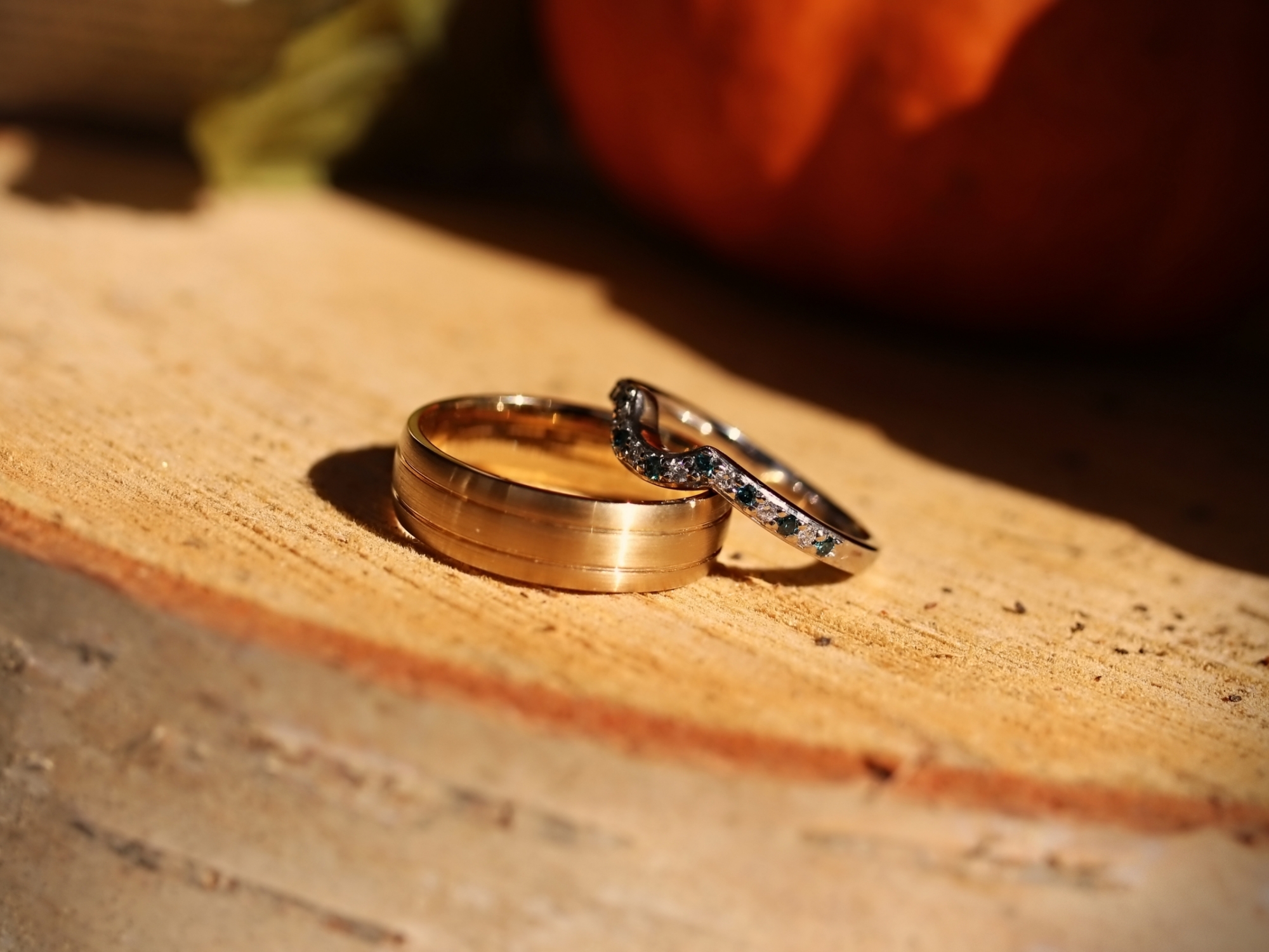 SERVICES wedding rings closeup